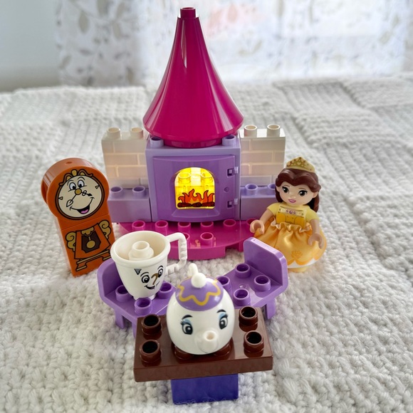 LEGO Duplo Disney Princess Belle’s Tea Party - Picture 1 of 11